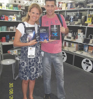 Uma resenha super legal de “AtraenteMente books”!